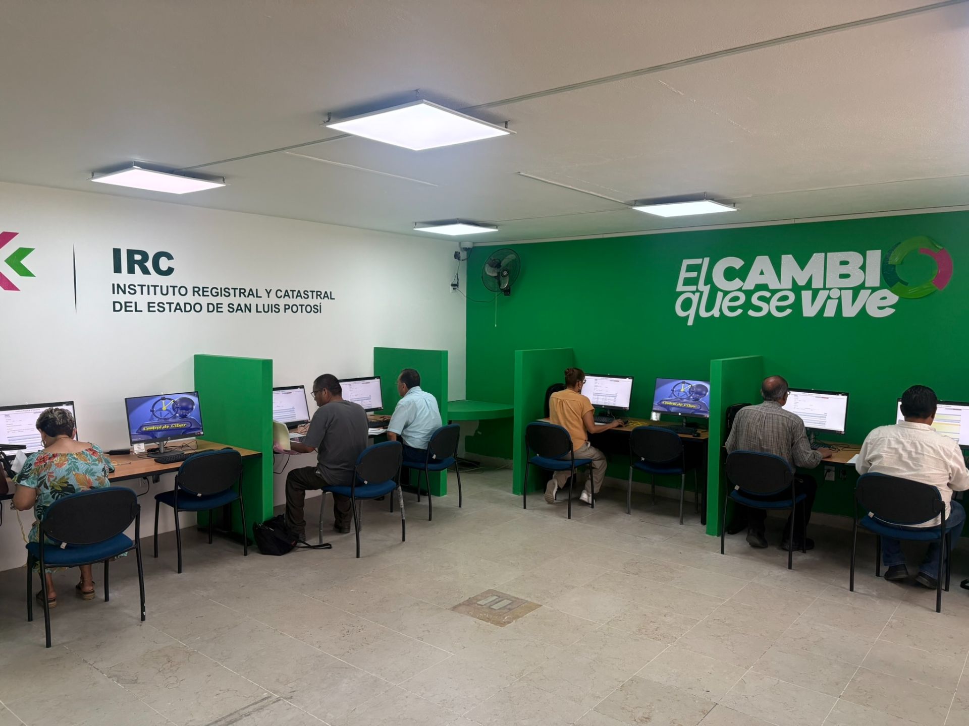 
    
        098_Gobierno Digital_Nueva área de consulta en el IRC
    
    