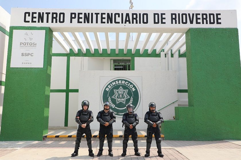 
    
        046_Reinserción social_Centro penitenciario de Rioverde
    
    
