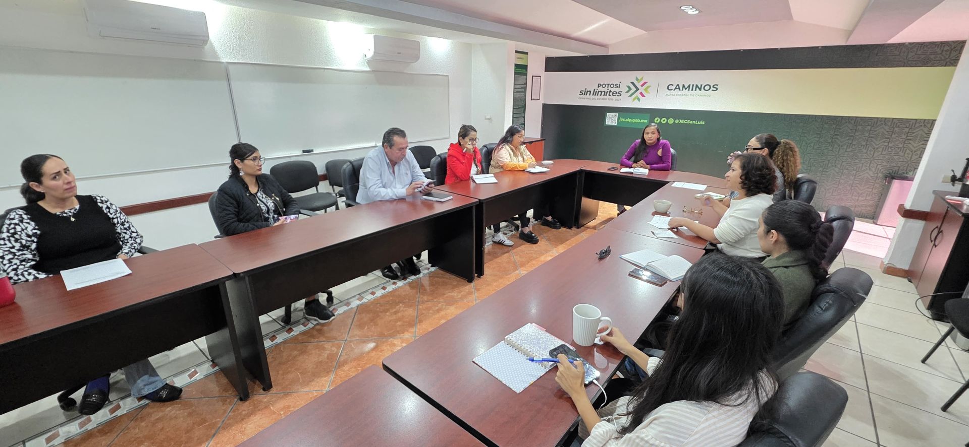 
    
        04b5d4b1-efb5-45e6-ba1d-659202c9edb4.jpeg IMG
    
    