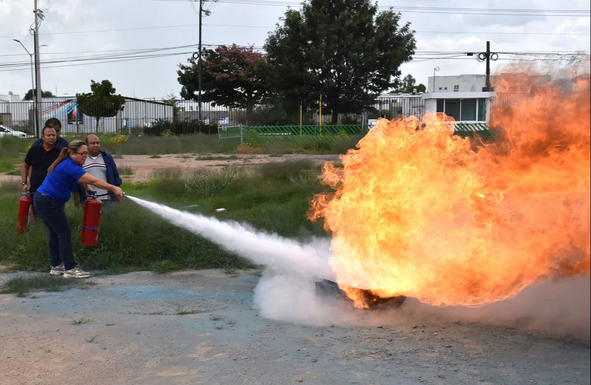 
    
        056_Protección Civil_Control de fuego
    
    