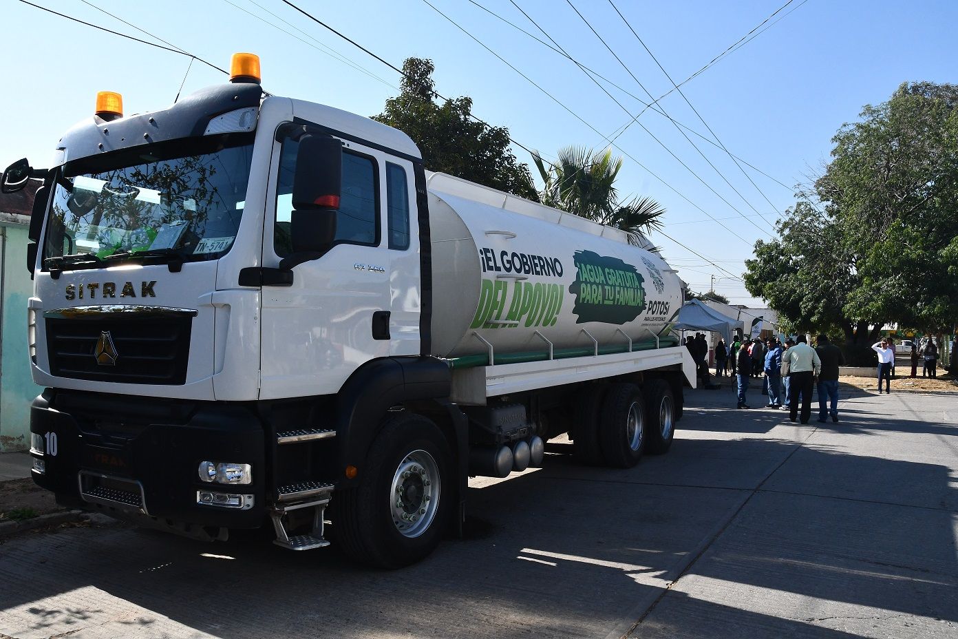 
    
        083_Agua_Pipa para distribución de agua potable
    
    