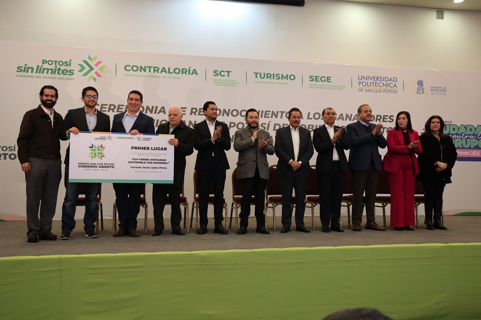 
    
        090_Anticorrupción_Premio
    
    