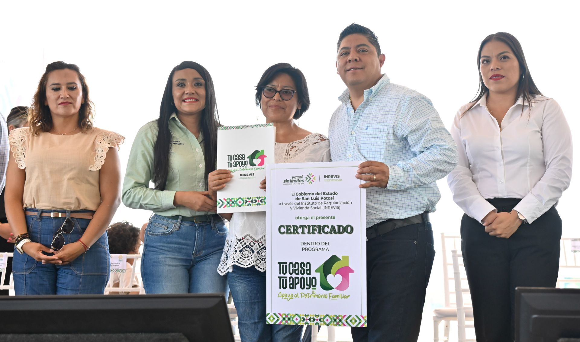 
    
        1.02.03 Menos pobreza
    
    