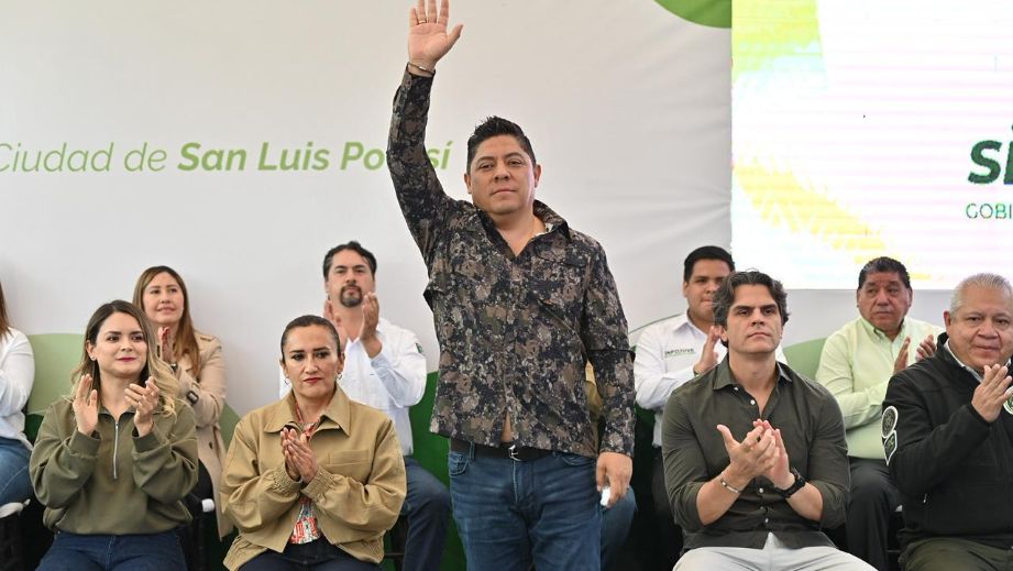 RICARDO GALLARDO ENCHULA LA COLONIA LOMAS DEL MEZQUITAL