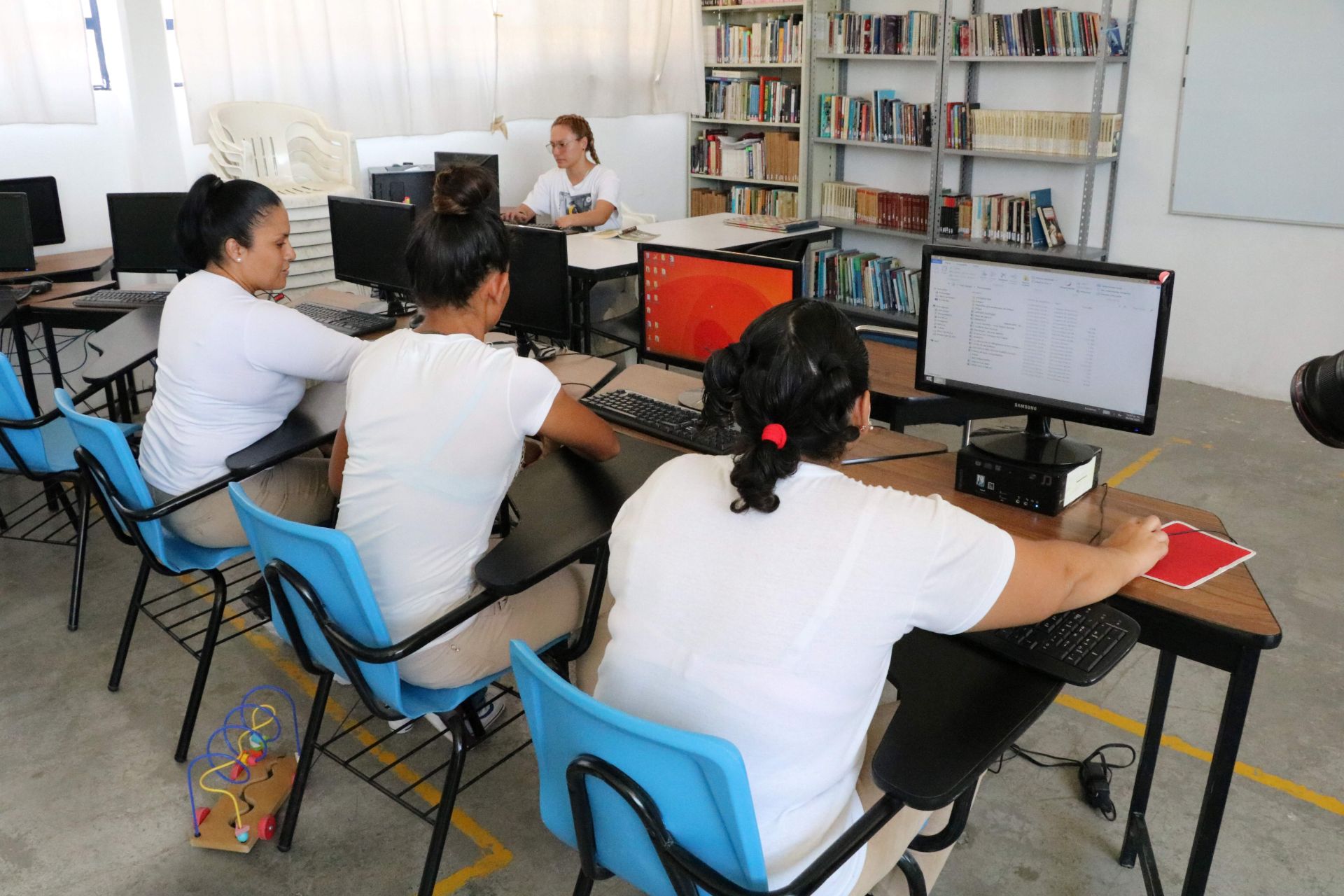 
    
        2.03.02 Reinserción social
    
    