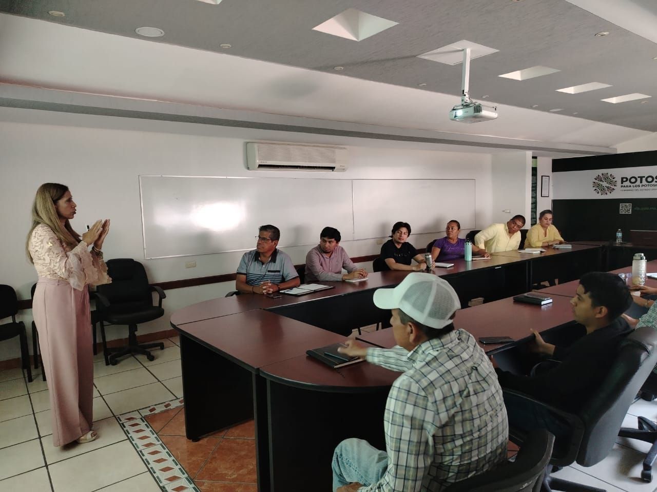 
    
        38a0199f-c78a-45fb-8019-8c1e61576fc7.jpeg IMG
    
    