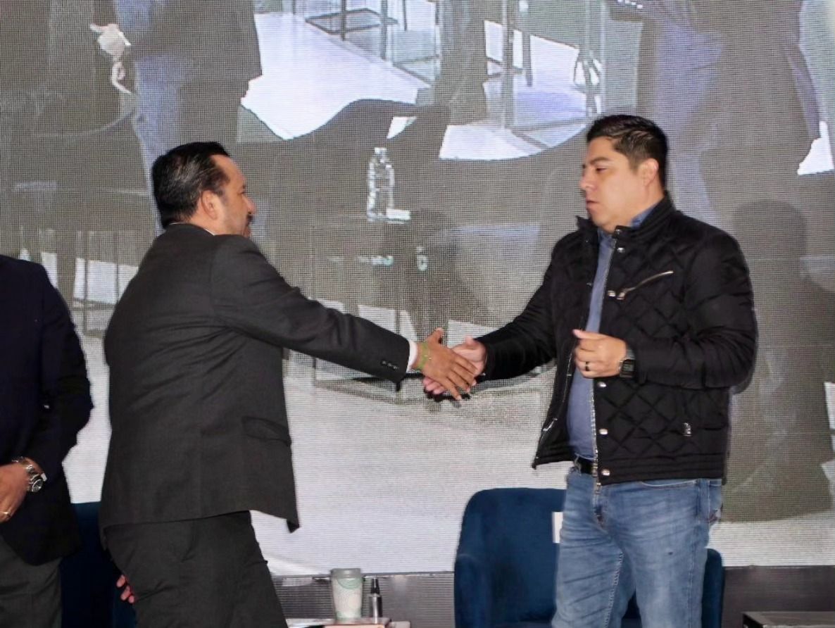 
    
        Automotive Connection Potosí Sin Límites 2025
    
    