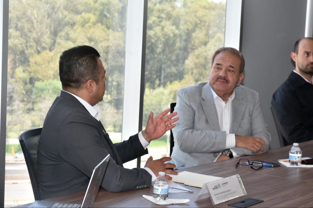 
    
        Reunión de trabajo CANACO Matehuala
    
    