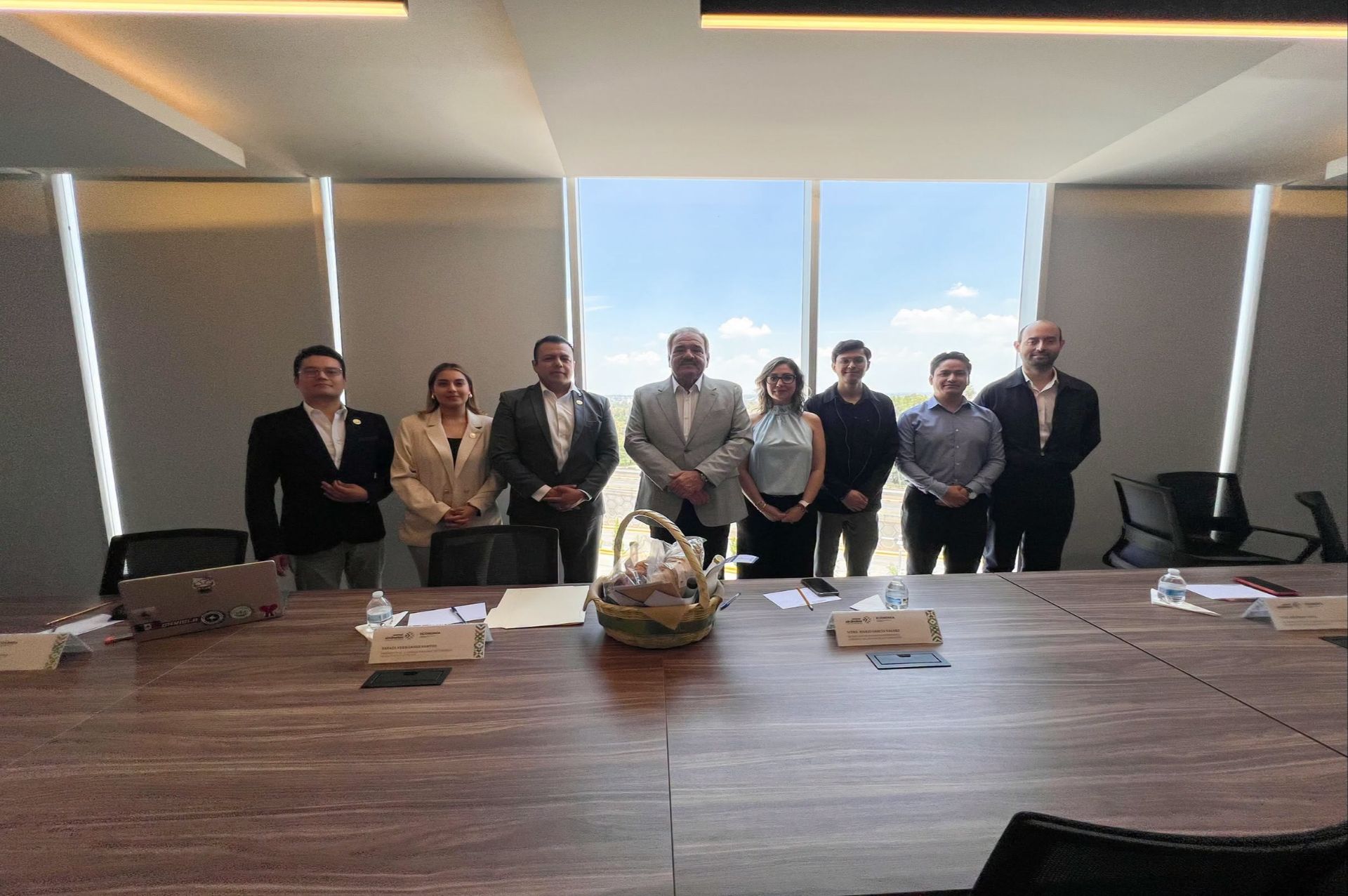
    
        Reunión de trabajo CANACO Matehuala
    
    