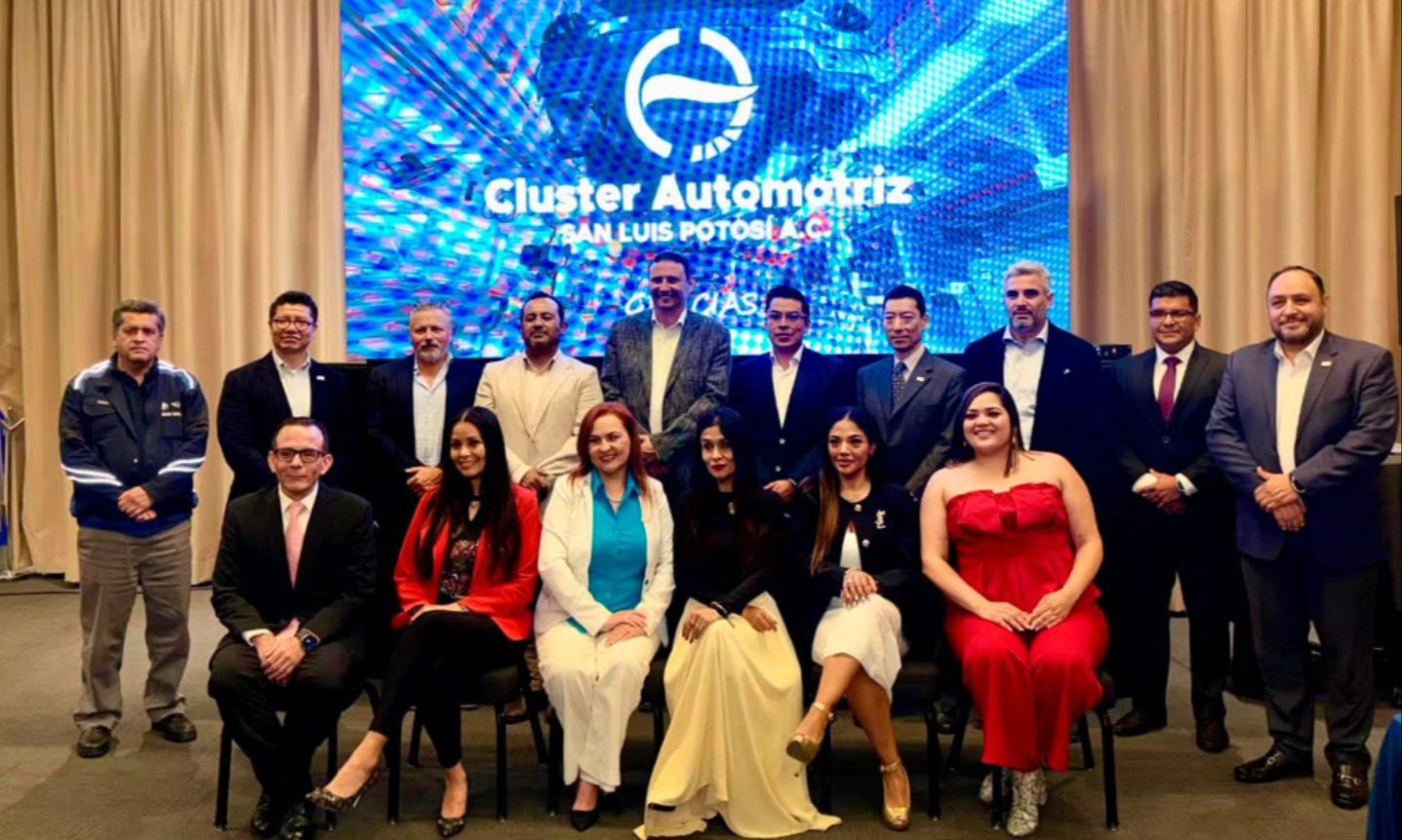 
    
        Clúster Automotriz
    
    