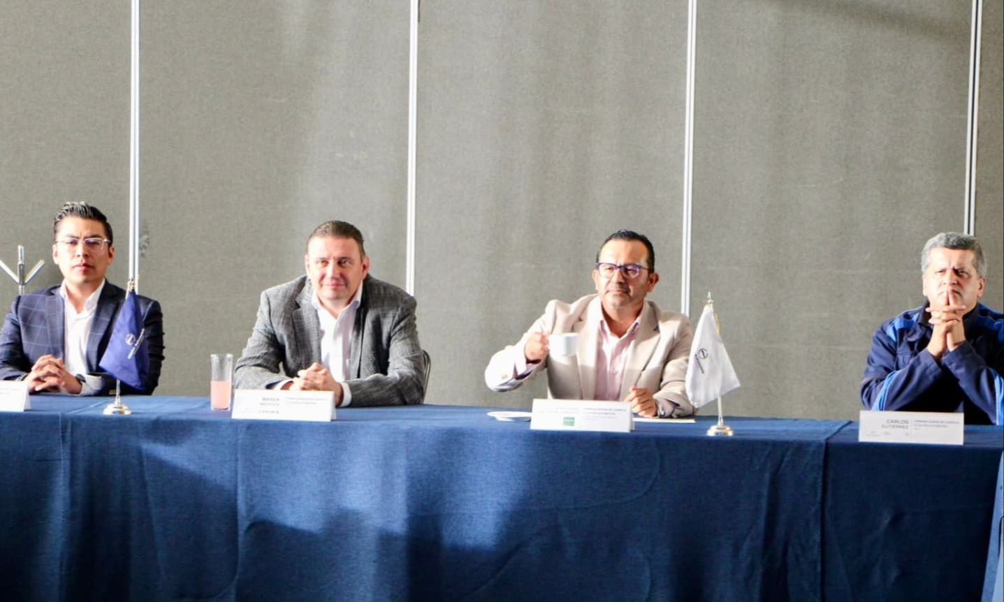 
    
        Reunión del Consejo Directivo del Clúster Automotriz de San Luis Potosí
    
    