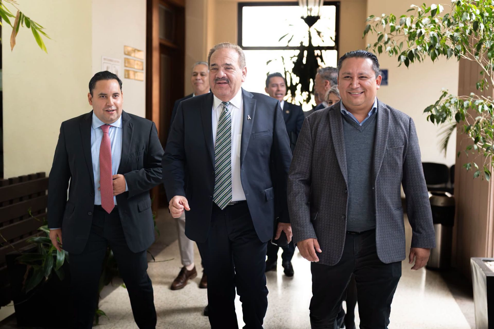 
    
        Glosa del Quinto Informe de Resultados
    
    
