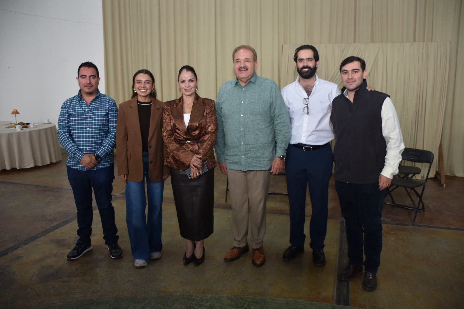 
    
        Desayuno empresarial en el municipio de Rioverde
    
    