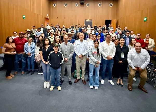 
    
        Pensión y seguro social americanos
    
    