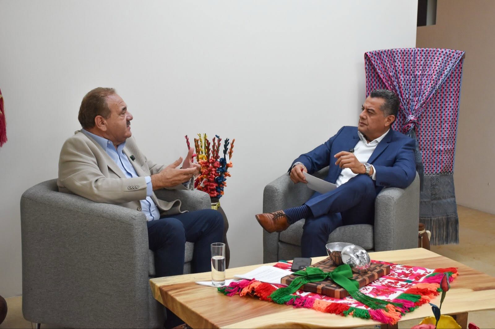 
    
        Entrevista con El Mañana.
    
    
