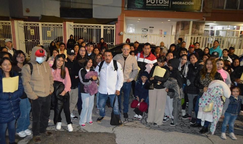 
    
        16° Feria de Pasaportes 2025
    
    
