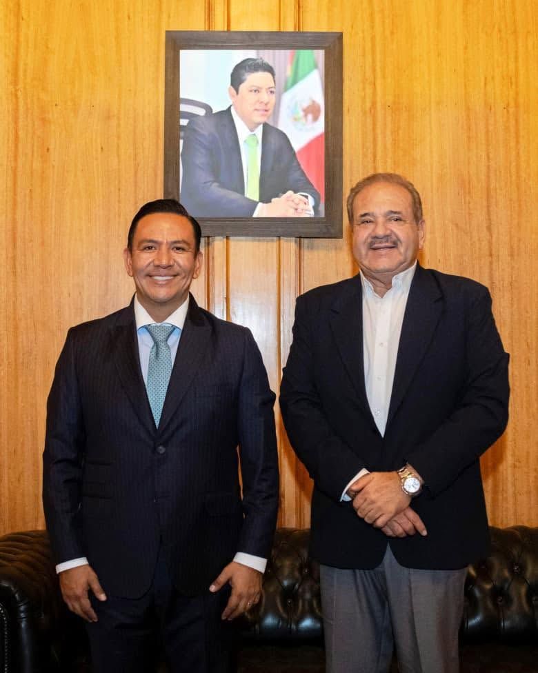 
    
        Reunión con el Secretario General de Gobierno
    
    