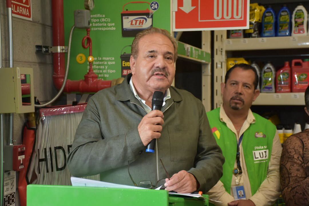 
    
        Inauguración de Mi Bodega Aurrera Ahualulco del Sonido 13.
    
    