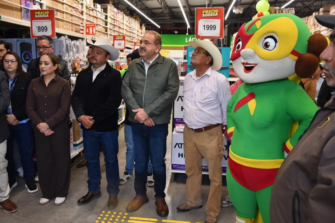 
    
        Inauguración de Mi Bodega Aurrera Ahualulco del Sonido 13.
    
    