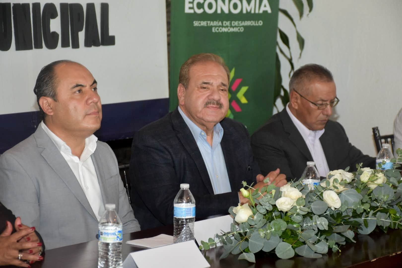 
    
        Integración del Consejo Consultivo para el Fomento Industrial y el Desarrollo Económico Municipal de Matehuala
    
    