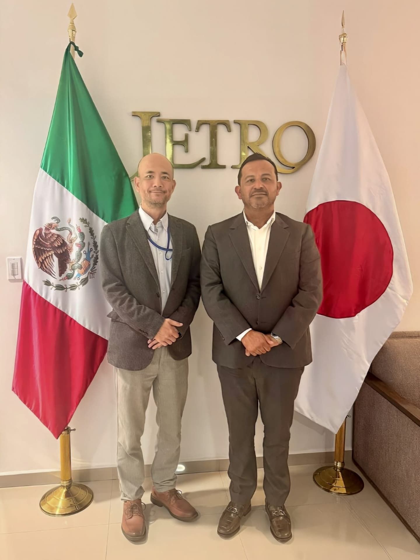 
    
        JETRO
    
    