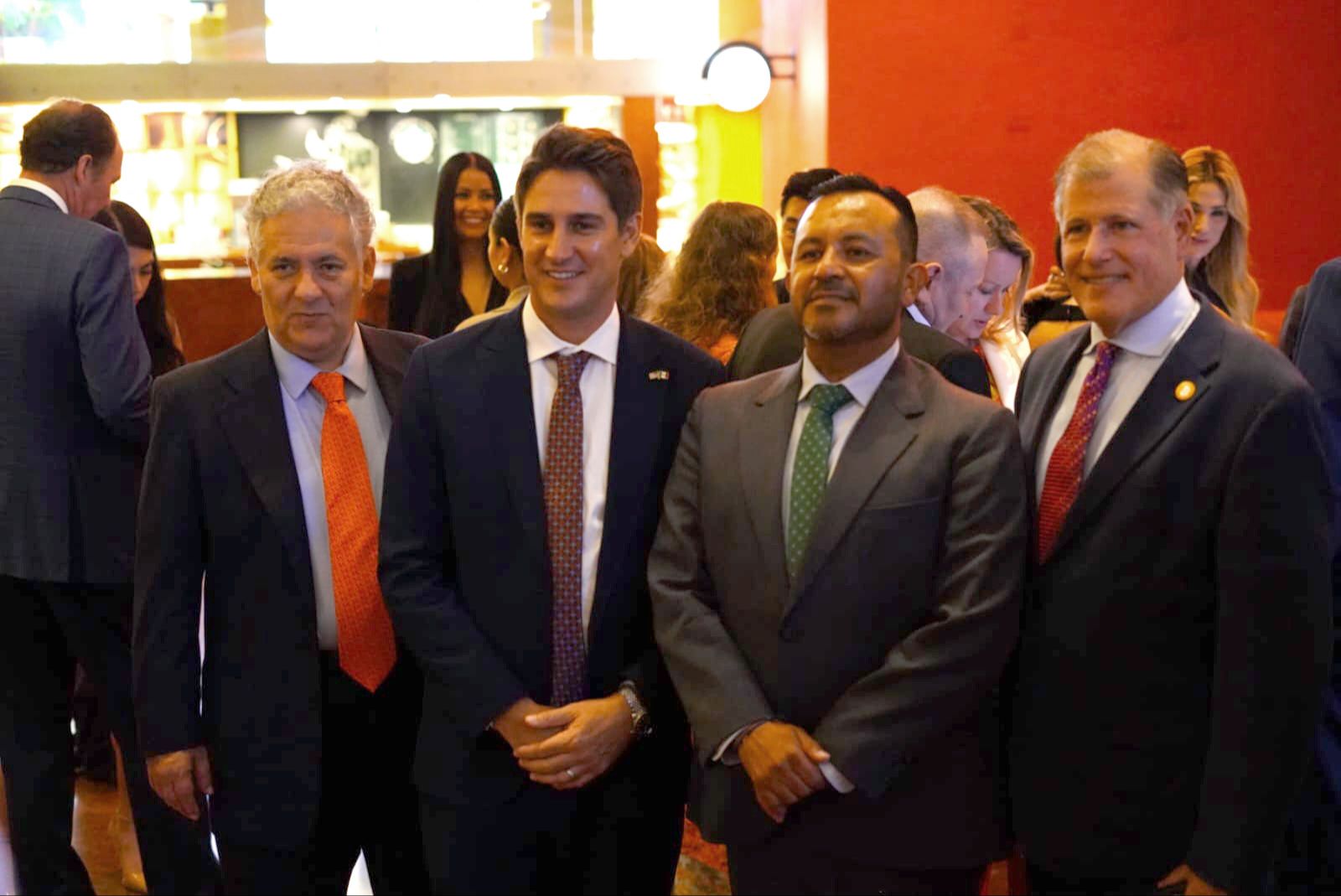 
    
        Misión Comercial USA–Canadá–México
    
    
