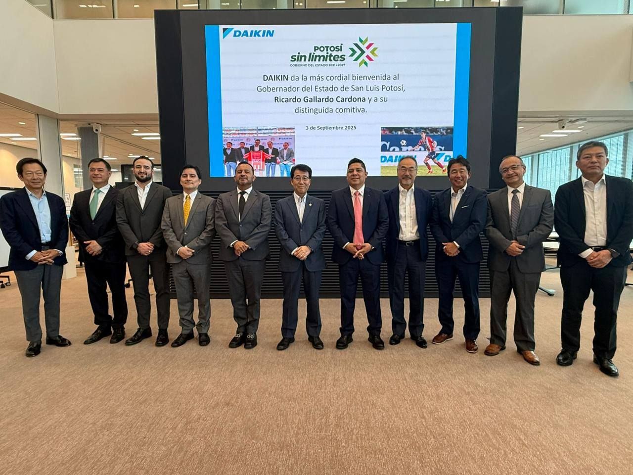 
    
        Oficina de San Luis Potosí en Tokio
    
    
