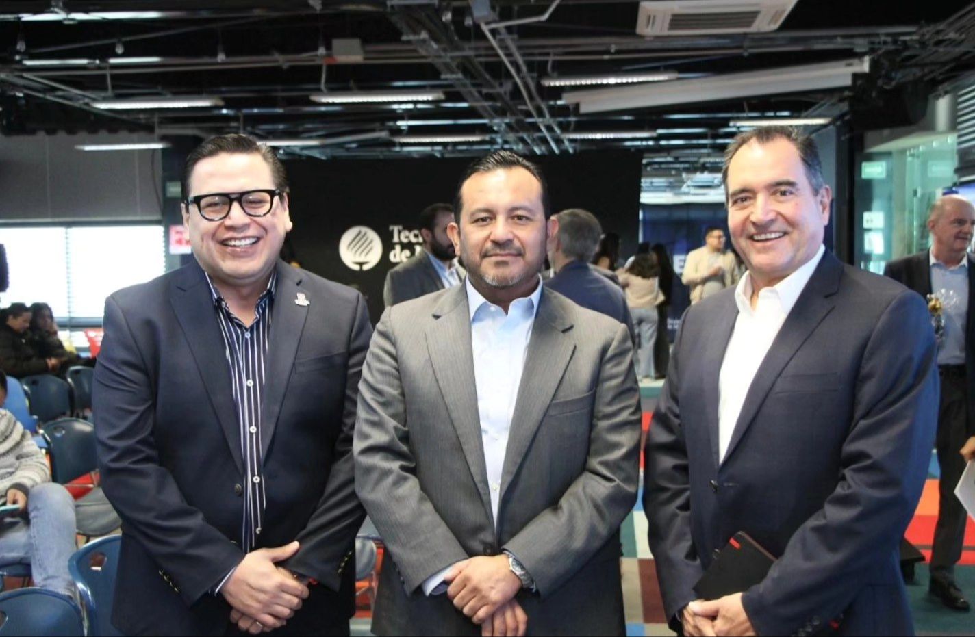 
    
        Panel “Cadena de abastecimiento y logística en proyectos de Nearshoring y Softlanding”
    
    