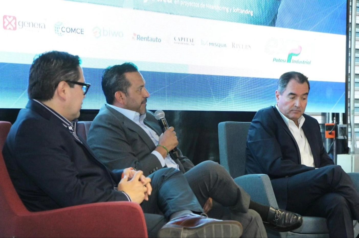 
    
        Panel “Cadena de abastecimiento y logística en proyectos de Nearshoring y Softlanding”
    
    