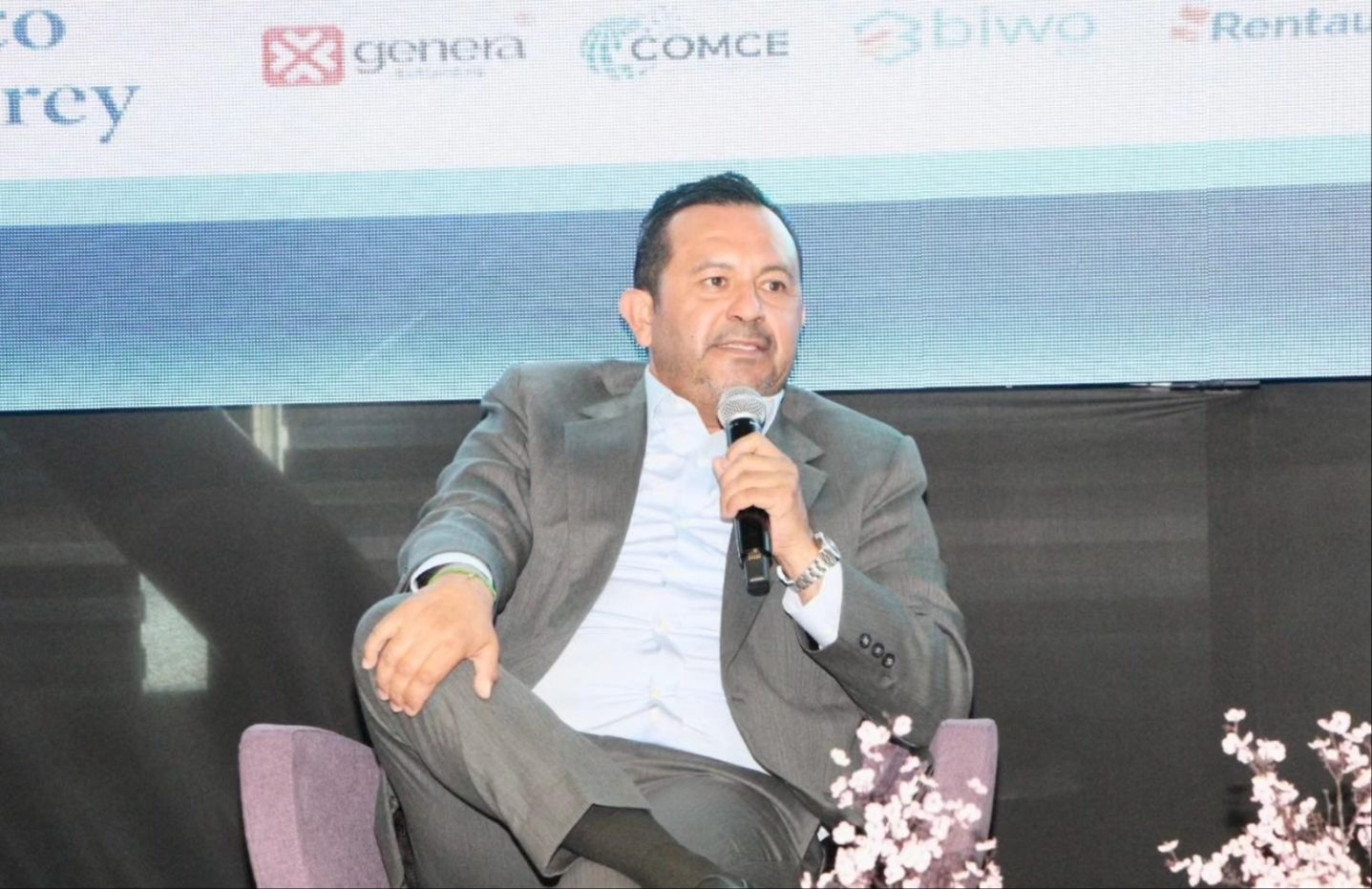 
    
        Panel “Cadena de abastecimiento y logística en proyectos de Nearshoring y Softlanding”
    
    