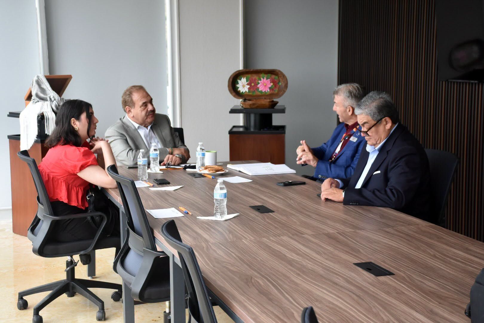 
    
        Reunión con directivos de CPKC
    
    