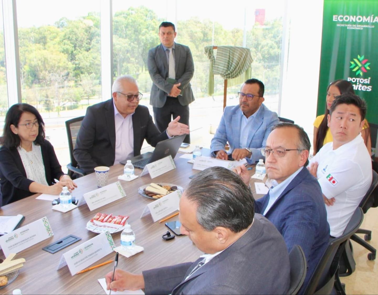 
    
        Reunión con el Secretario de Seguridad Pública
    
    