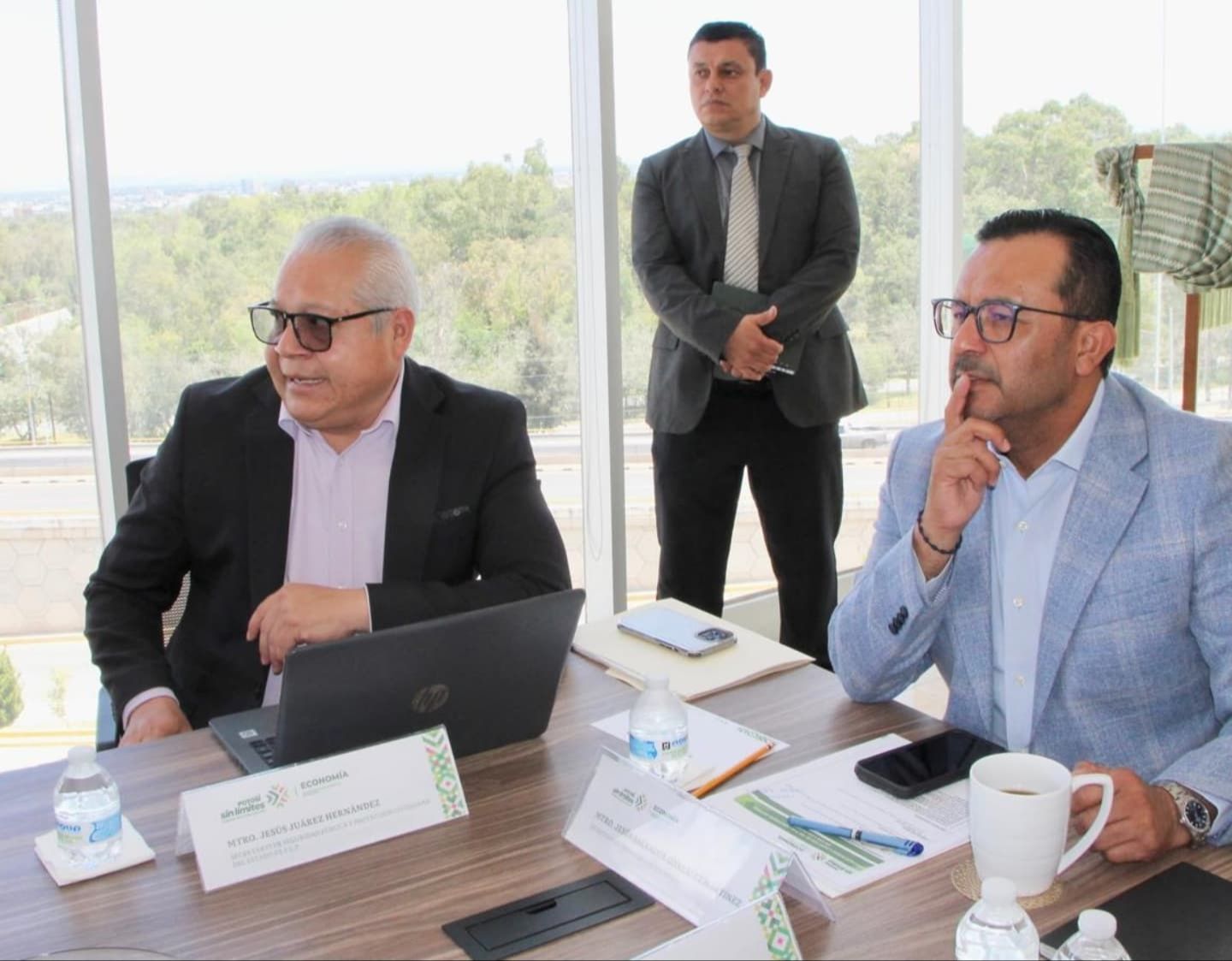 
    
        Reunión con el Secretario de Seguridad Pública
    
    