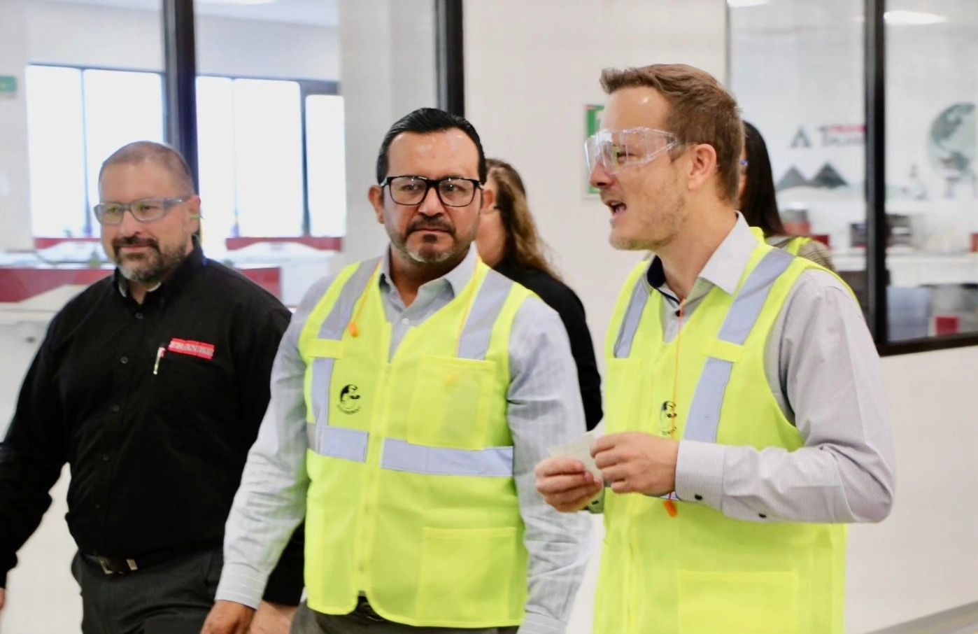 
    
        Reunión de trabajo con la Cámara Suiza y directivos de Franke
    
    