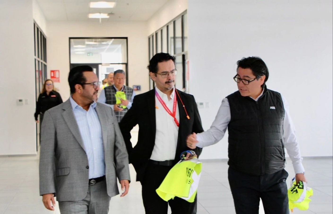 
    
        Reunión de trabajo con la Cámara Suiza y directivos de Franke
    
    